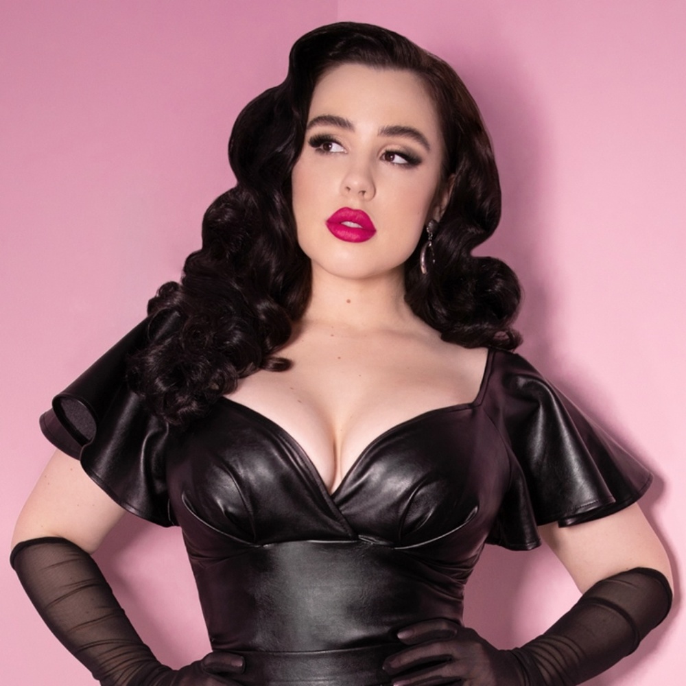 Vixen Babydoll crop top in vegan leather XL